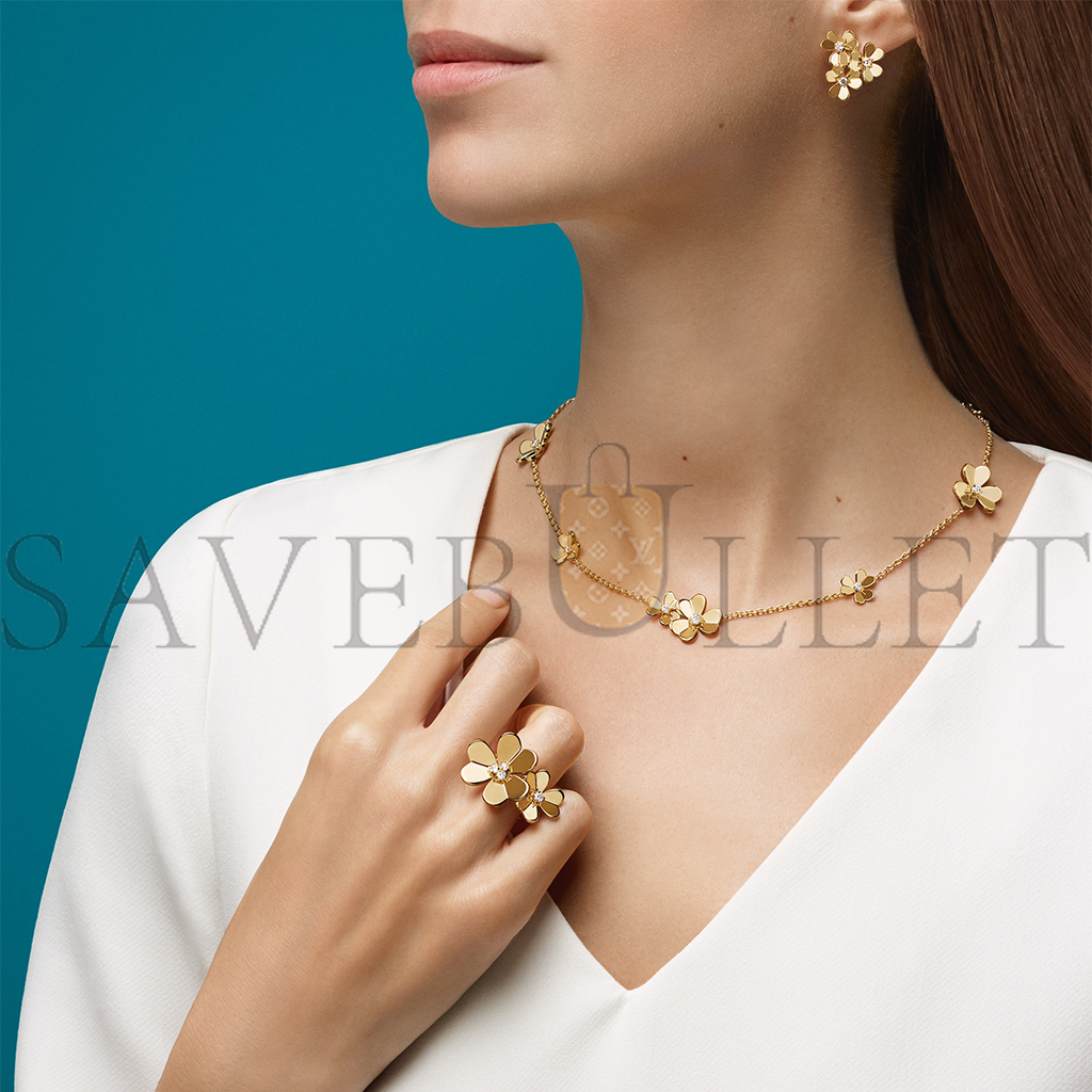 VAN CLEEF ARPELS FRIVOLE EARRINGS, 3 FLOWERS, MINI MODEL - YELLOW GOLD, DIAMOND  VCARP2DV00